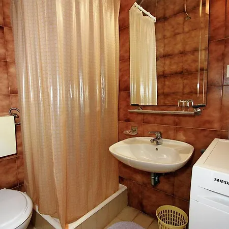 5662b Apartament Supetar